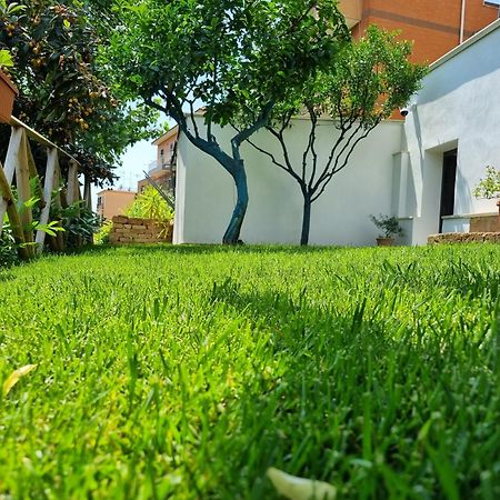 Appartamento Villa Maria Near Policlinico Gemelli โรม ภายนอก รูปภาพ
