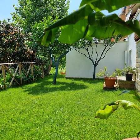 Appartamento Villa Maria Near Policlinico Gemelli โรม ภายนอก รูปภาพ