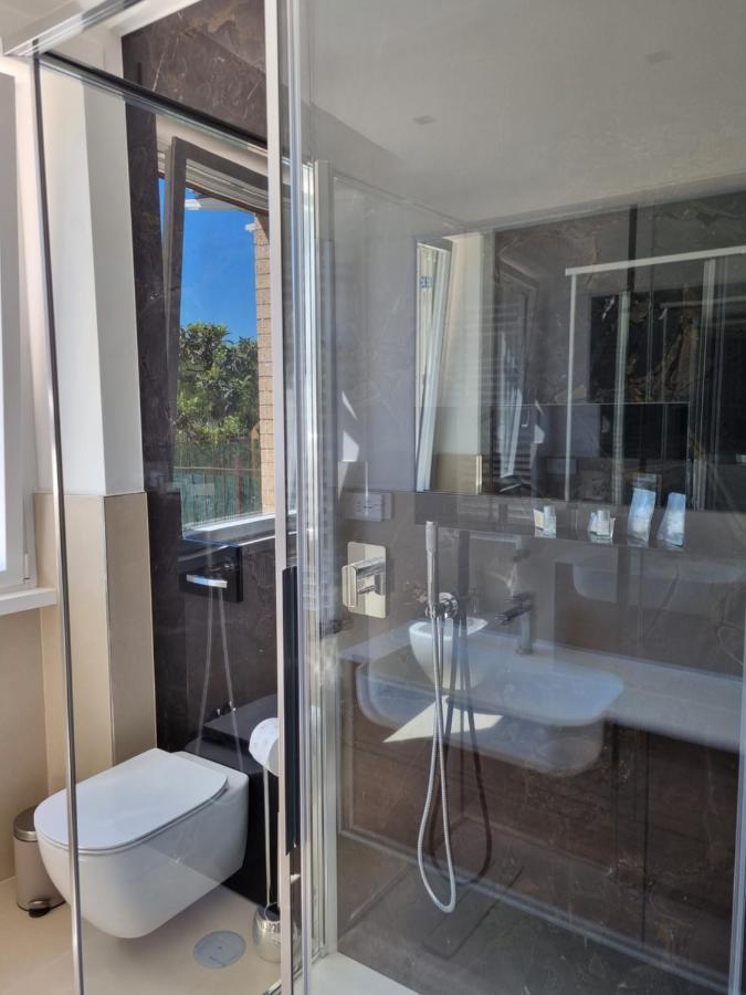 Appartamento Villa Maria Near Policlinico Gemelli โรม ภายนอก รูปภาพ